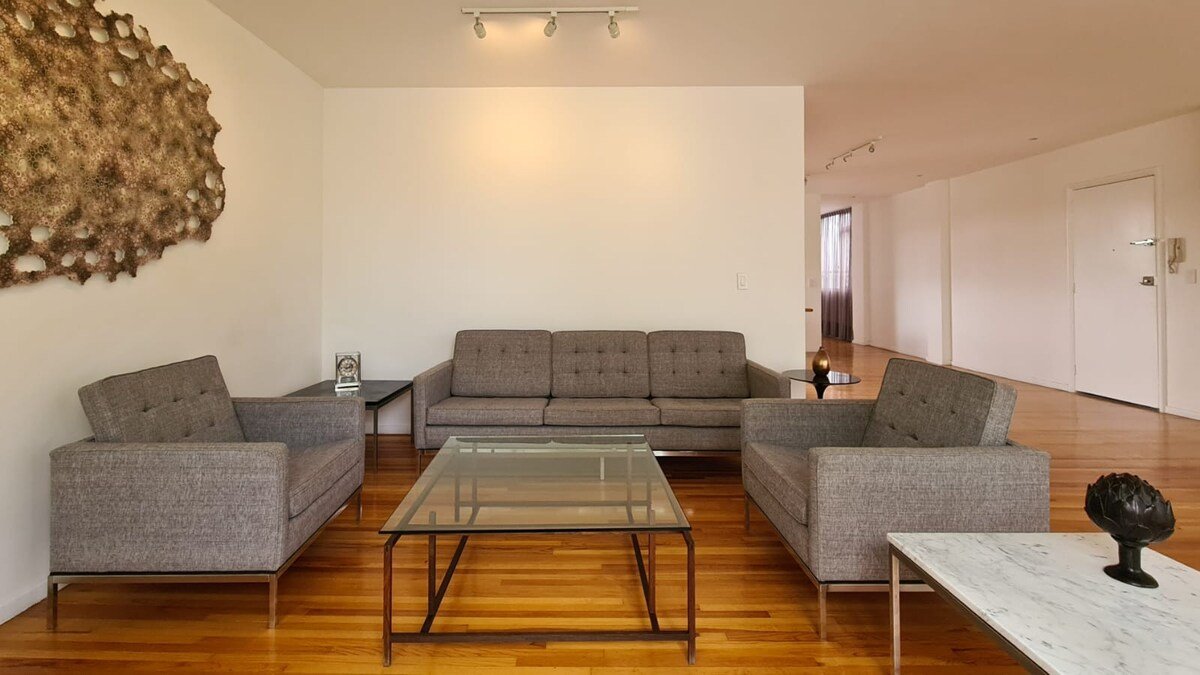 Art and view at Condesa District gallery image 4