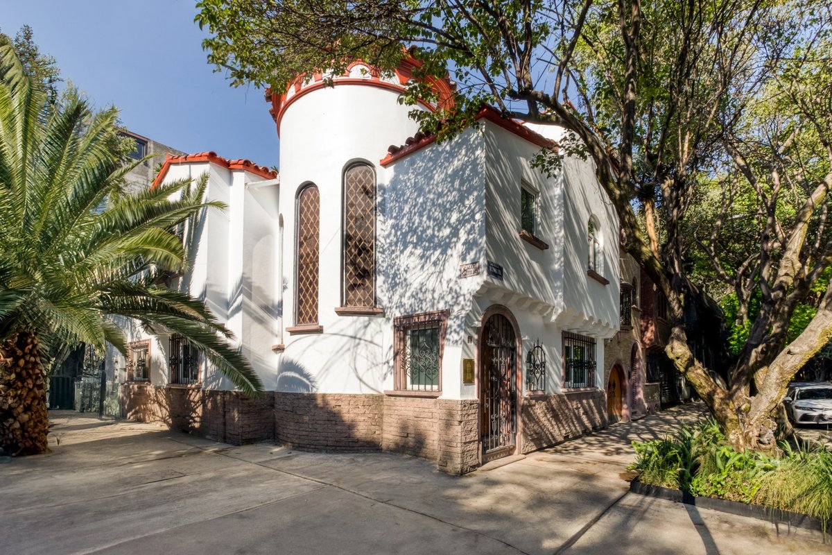 Casa Benjamin | 4BR Classic Home in Condesa