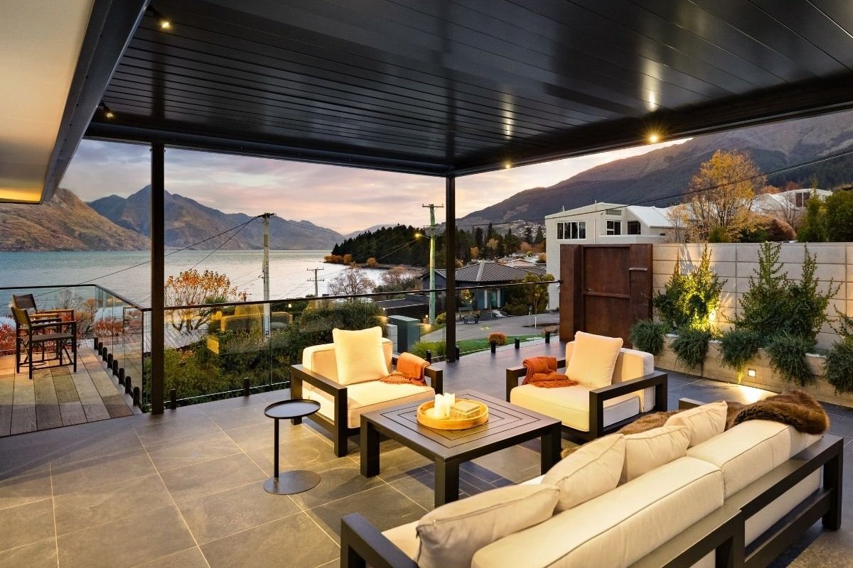 The Glasshouse by MajorDomo