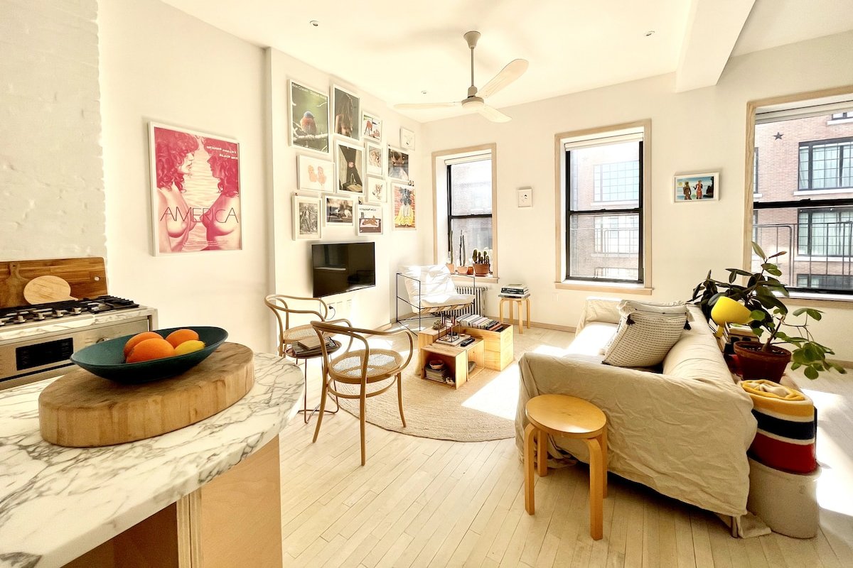 Sunny NOHO Designer Loft- Bowery Hotel adjacent gallery image 4