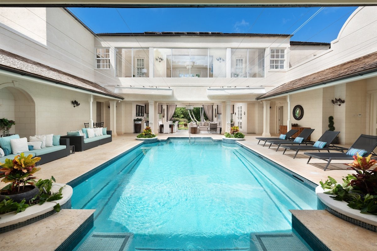 Westland Heights Villa, St James sleeps 10