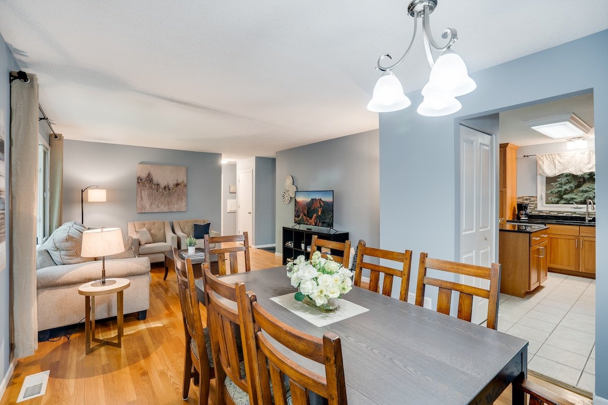 6bedrooms 2.5baths Sleeps 21 Centrally Located gallery image 4