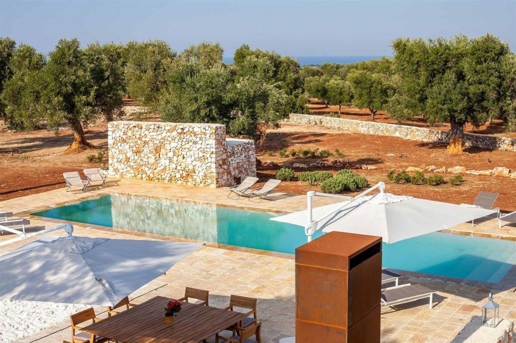 Spacious wonderful villa with pool and seaview gallery image 5