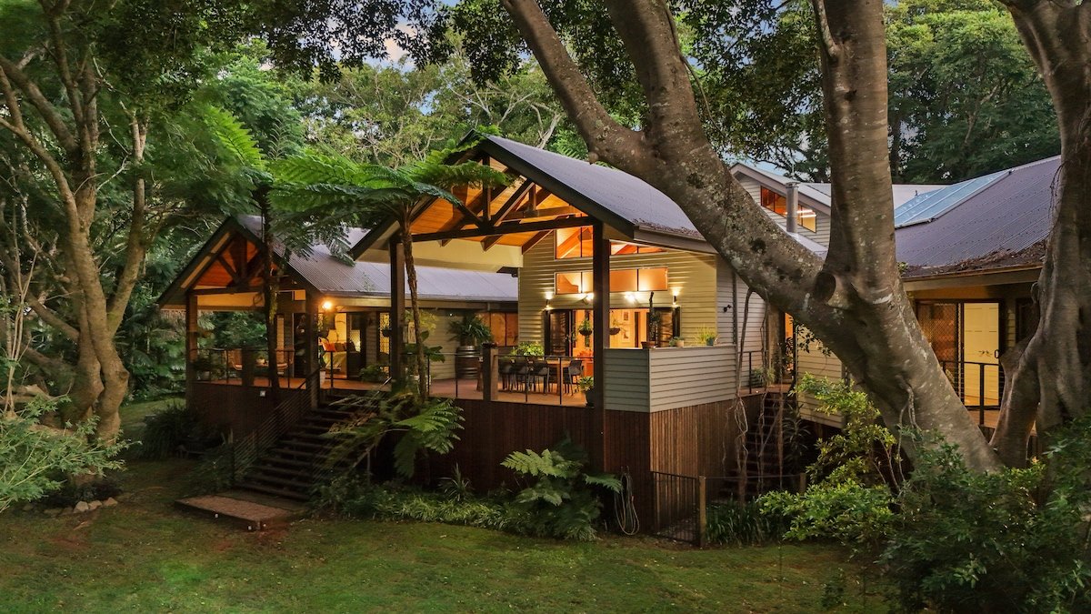 The Flaxton Treehouse gallery image 2