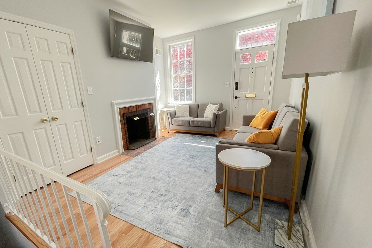 Entire home in DC 6 guests 2-3 bedrooms 2 Bath gallery image 5