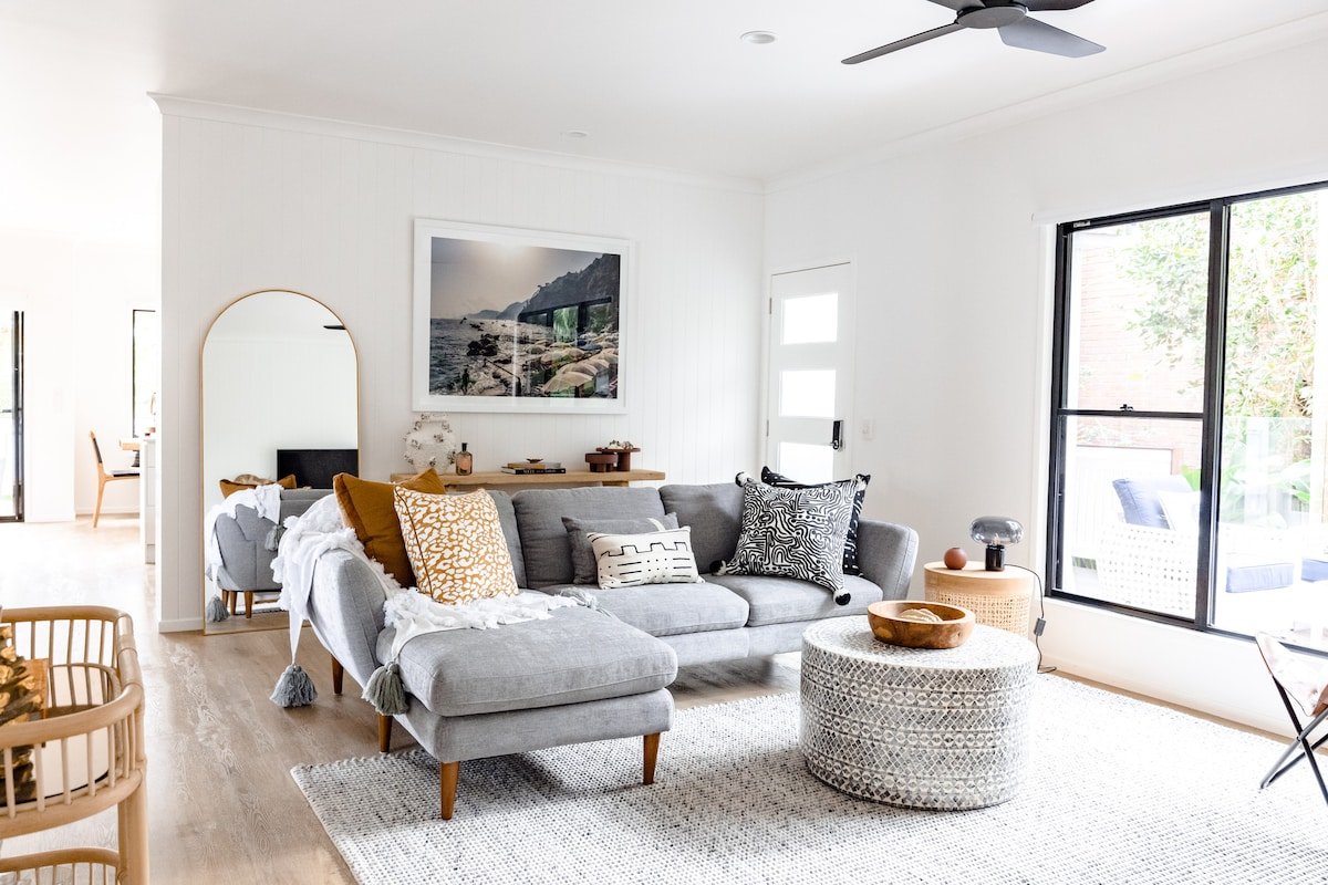 “LUXE” – Noosa Hill Home – Heated Pool gallery image 3