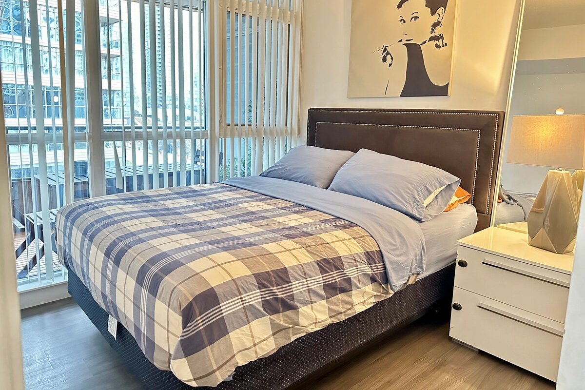 Spaciuos Suite w/parking gallery image 5