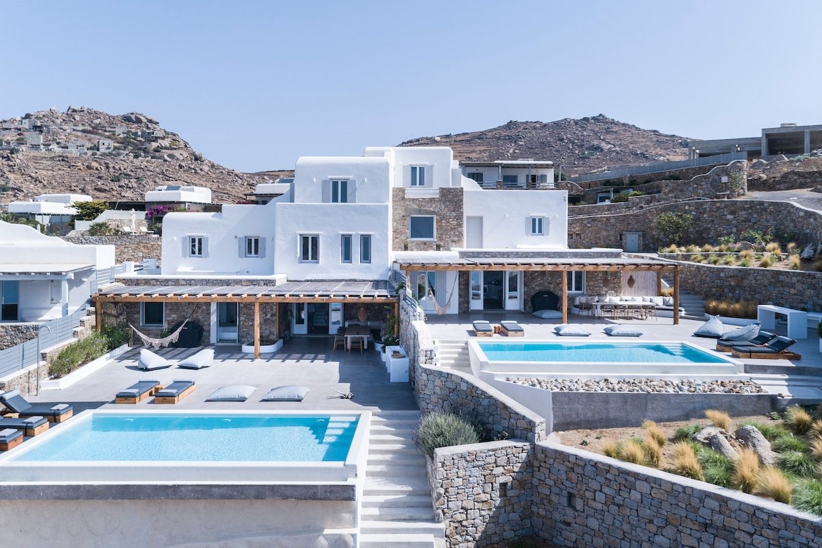 Dream View 2′ walk to beach by Red Windmill Villas gallery image 3