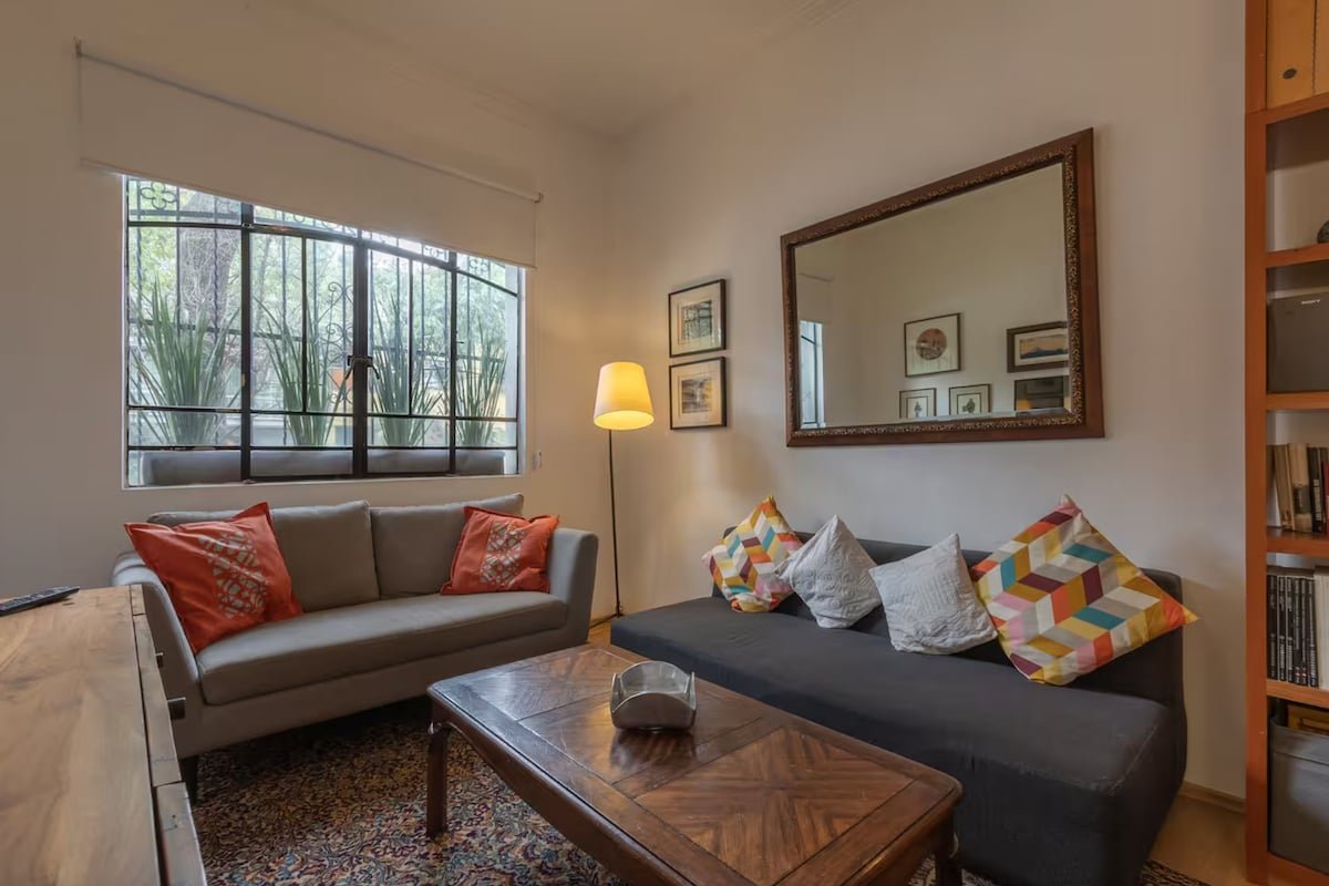 Cozy 3BR home in Condesa gallery image 2