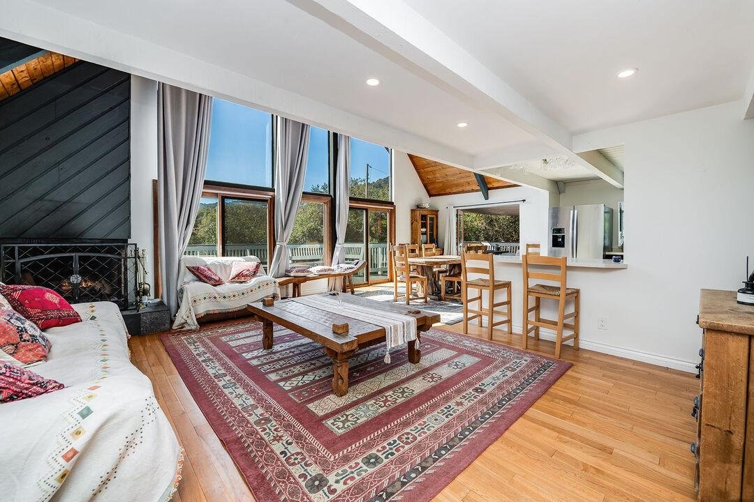 A-frame stunner 4 miles to beach, views, decks gallery image 4