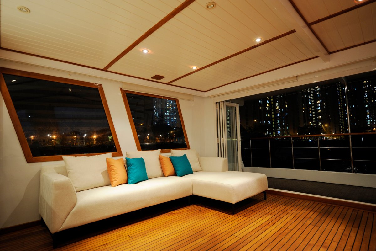 Spacious Houseboat – Whole Boat – Near Soho East