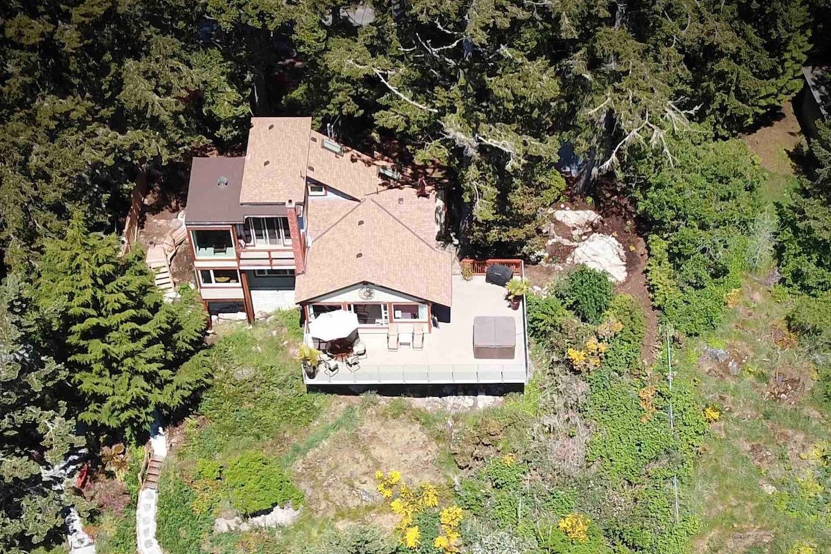 An oceanfront escape with a breathtaking view gallery image 3