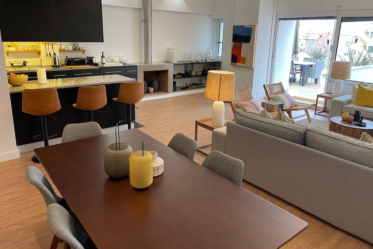 River View 3Bdr APT with Patio – Center of Lisbon gallery image 4