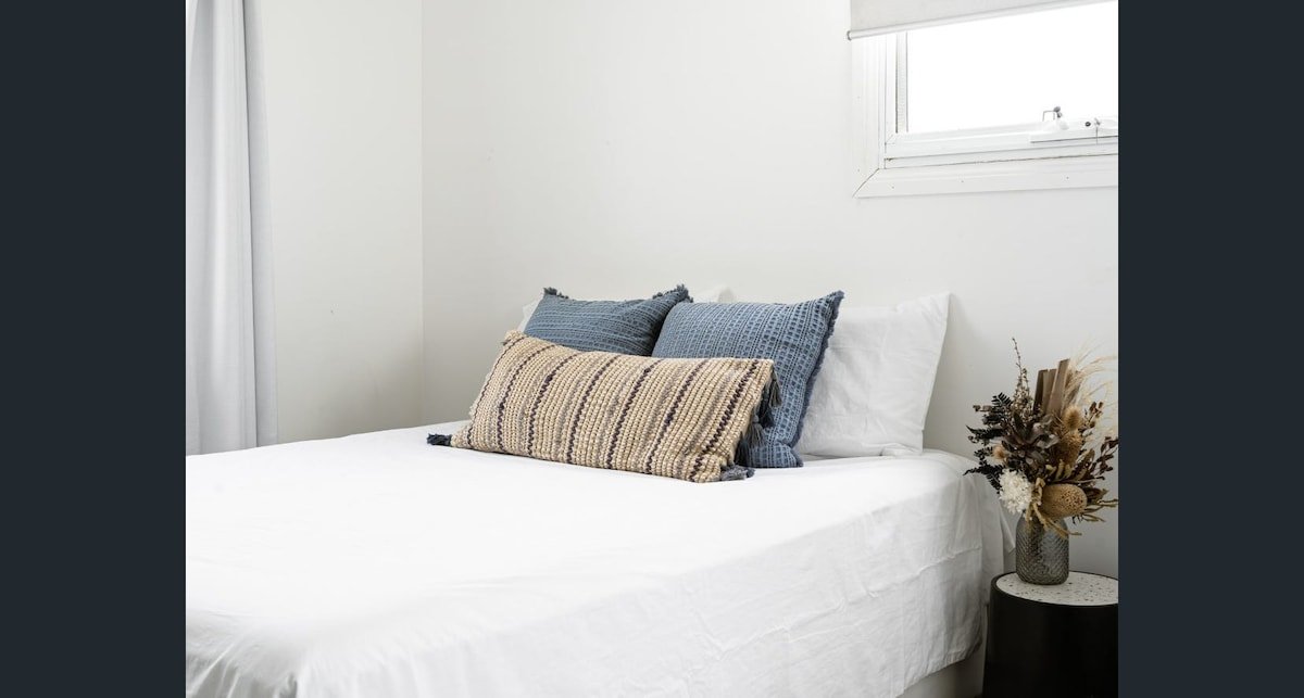 Modern Beach Oasis: Marcoola gallery image 5