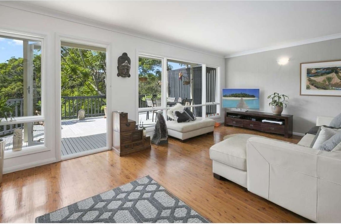 Entire Sundrenched Retreat Style Home with 9M Pool gallery image 4