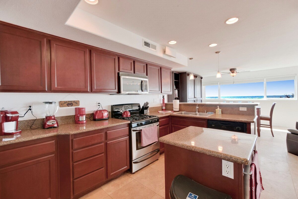 Rockaway Oceanfront 1 |Large Patio & Walkable- 3BR gallery image 5