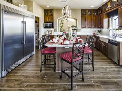 LuxVegas 5-Star Model Home w/ Pool Table & Balcony