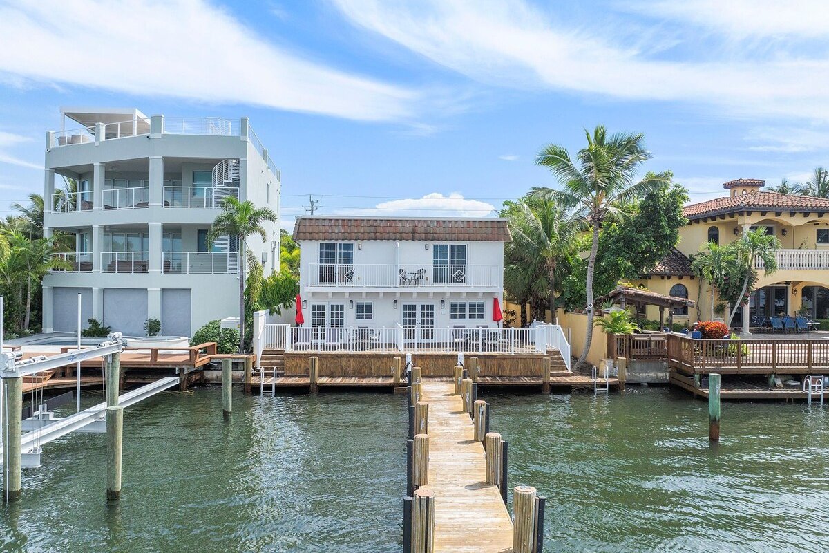 Hollywood 2BR 2.5BA Townhome Steps from the Beach gallery image 3