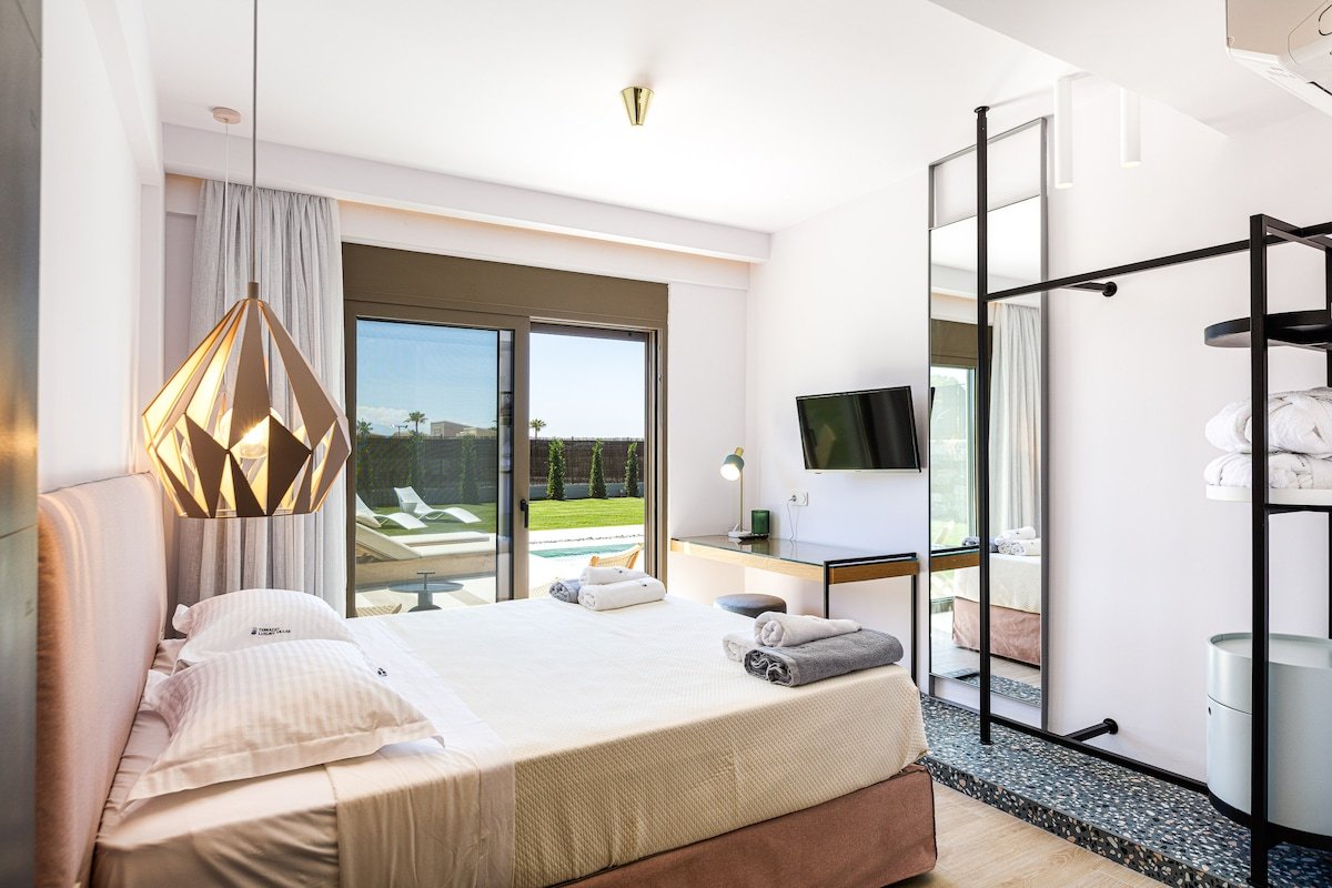 Lush Family Escape | Pool & Kids’ Zone by etouri gallery image 5