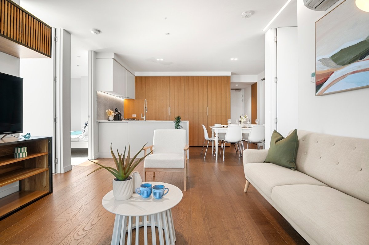 Live Luxe |Gorgeous City Views 3BR APT w/ Pool&Gym gallery image 3