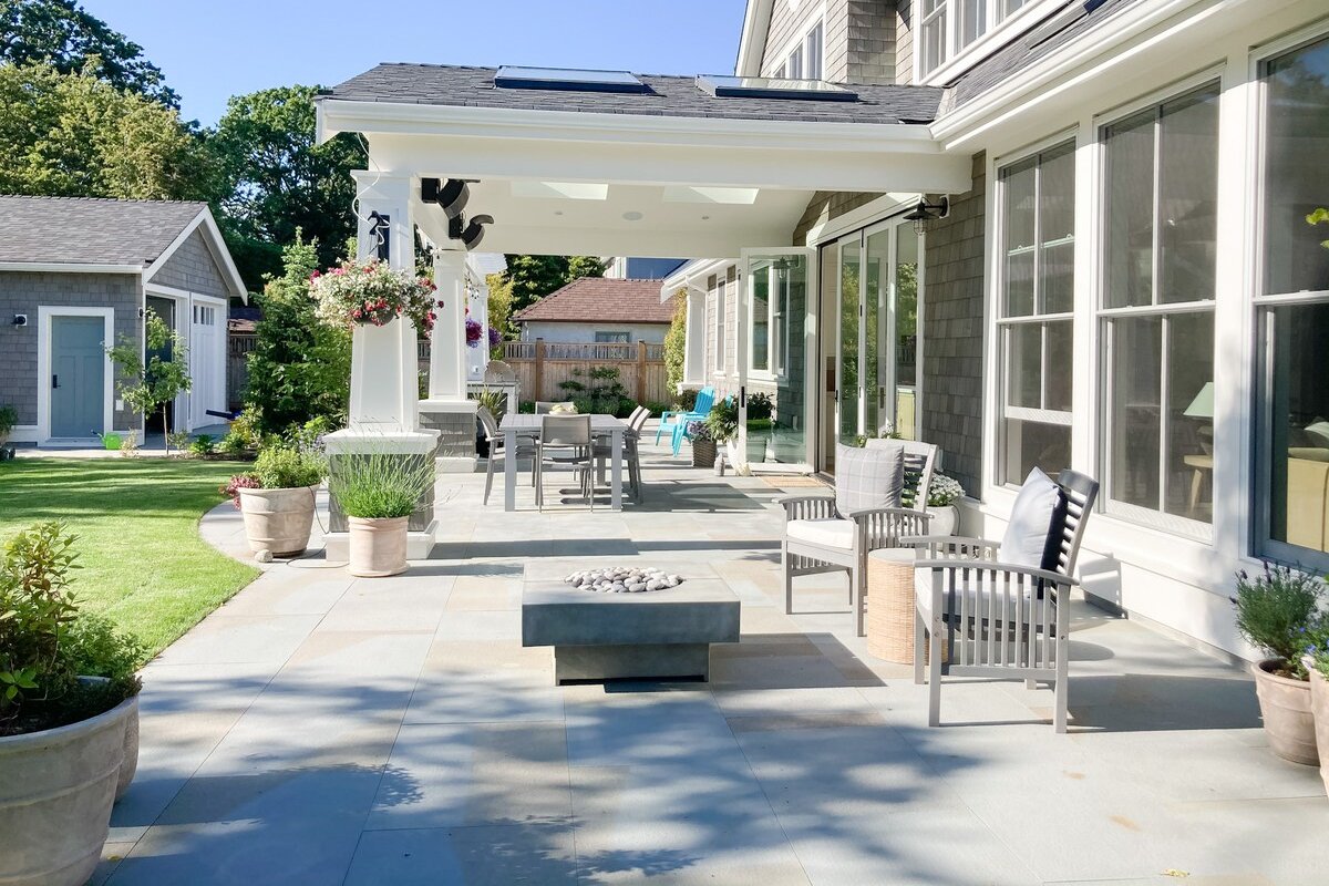 Luxury family home steps from the ocean gallery image 4