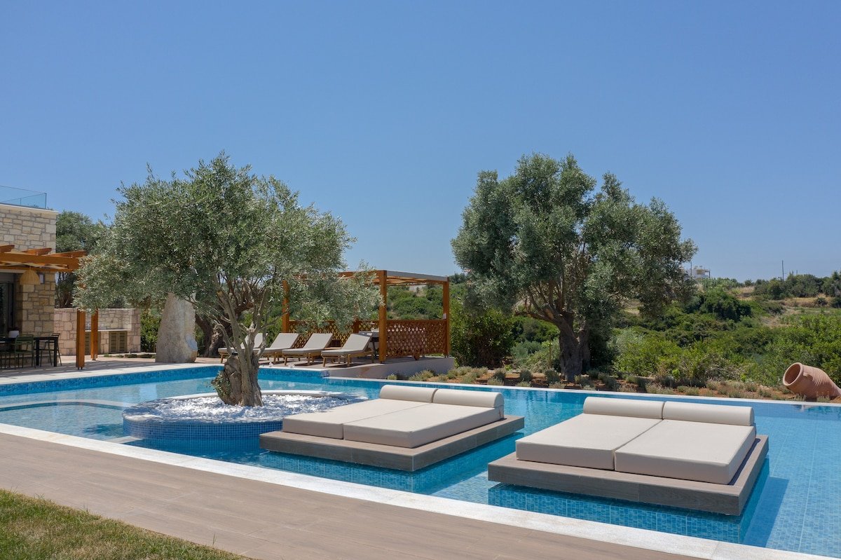 Thyme, eco-friendly villa, Huge private pool gallery image 5