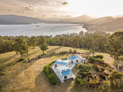 Newhaven – Breathtaking views over Dover Bay