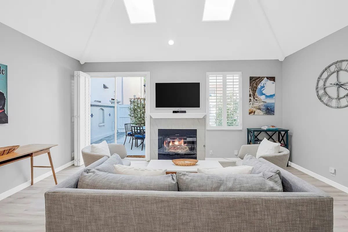 Ocean View Gem with Rooftop Deck and Hot Tub gallery image 4