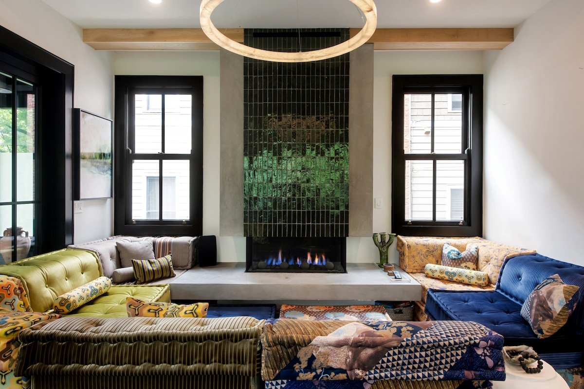 Abode Sauvage- FIFA Near Benz Std, Spa Thtr, Gym