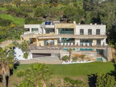 Villa Gravity – Panoramic golf and sea views