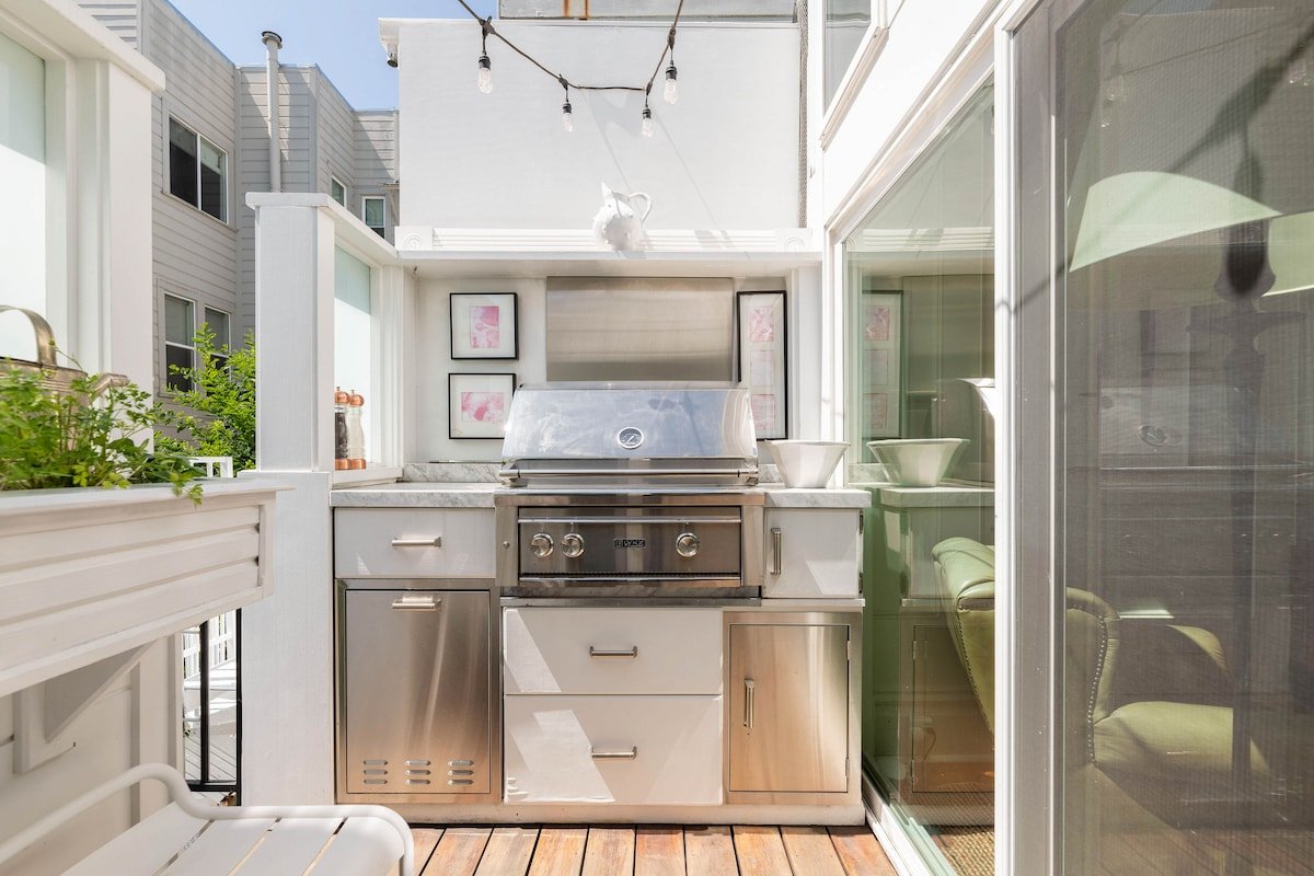 Lovely, Unique Home Near Everything gallery image 5