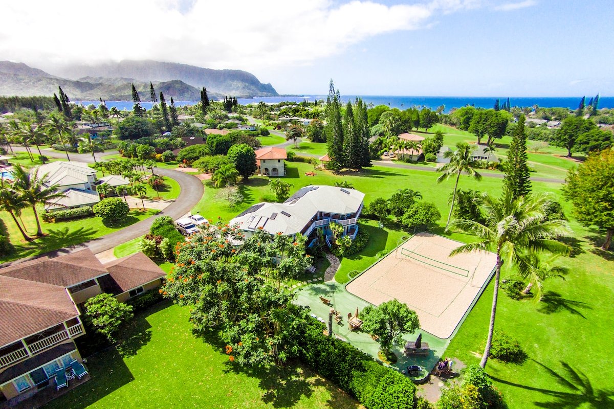 Sunset Waterfall House In Kauai gallery image 3