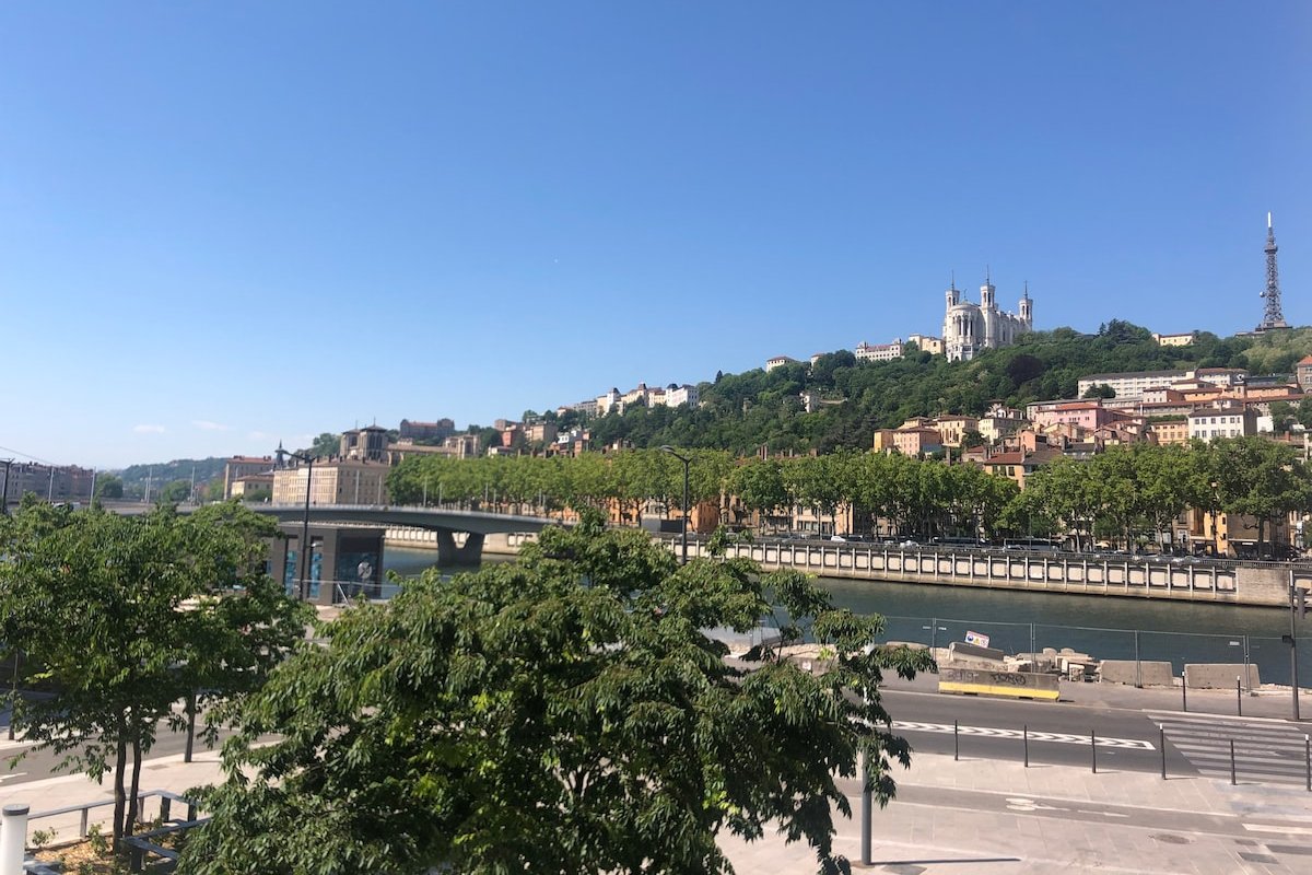 Apartment with a view on Fourvière gallery image 4