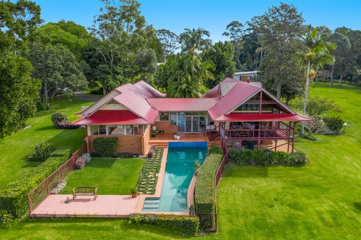 Toad Hall – House & Cottage