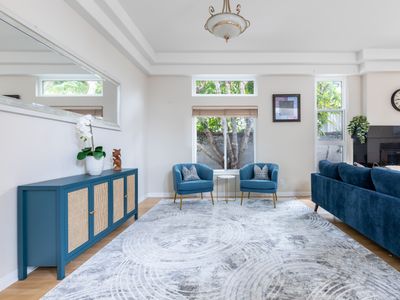 Tranquil family beach city retreat