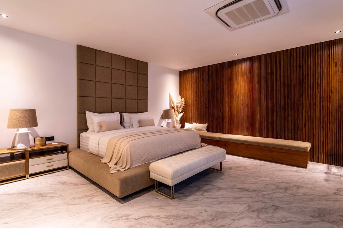 40% Off! Yoga Shala Steam Room Jacuzzi Car& Driver gallery image 3