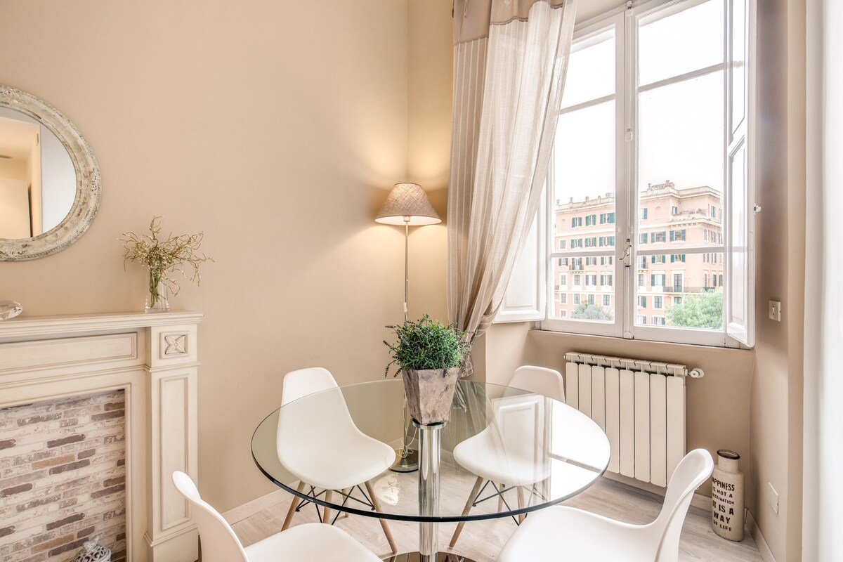 Vatican Miracle Suite gallery image 5