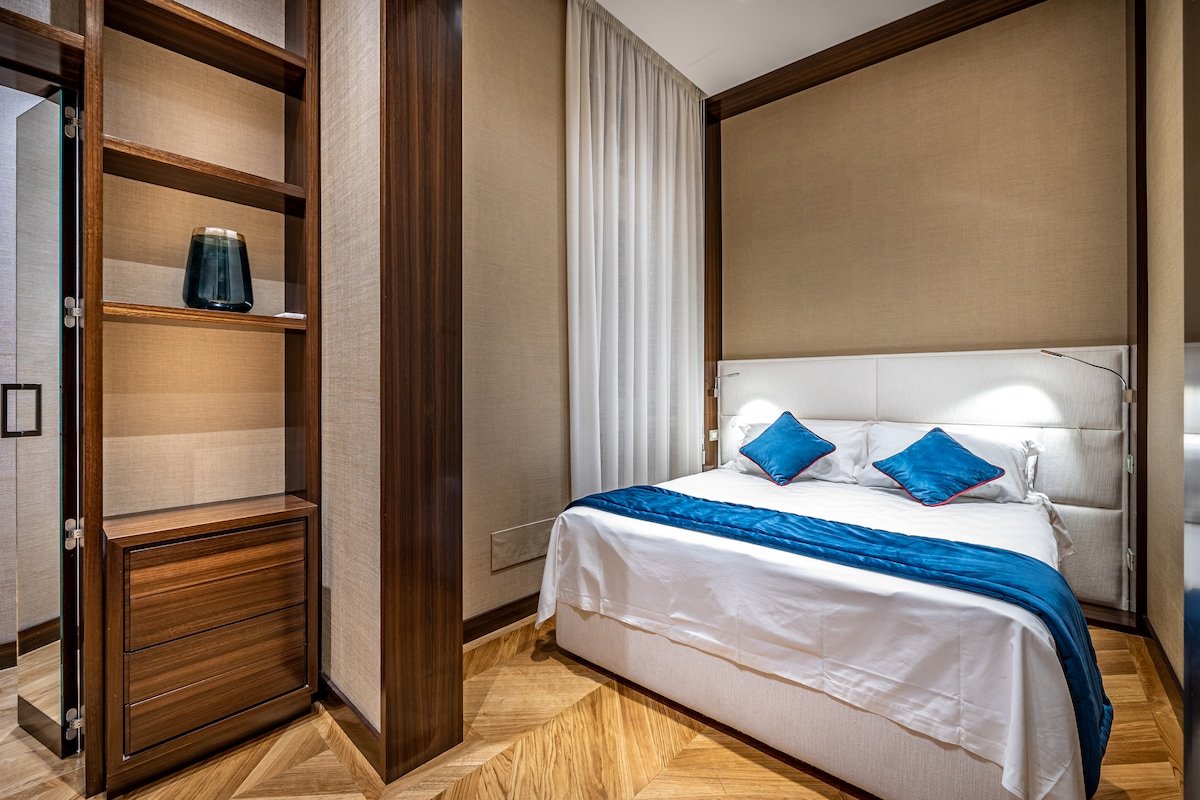 YiD Santa Maria Novella Suites apt with balcony gallery image 5