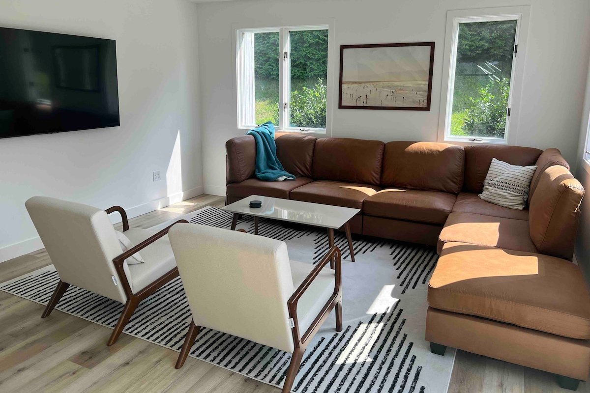 Kai Kai House: 4 bedroom ALL w/en-suite bathrooms gallery image 3