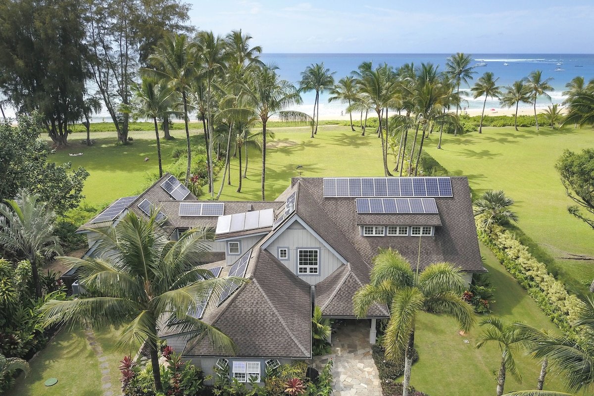 Oceanfront Dolphin House Hanalei gallery image 3
