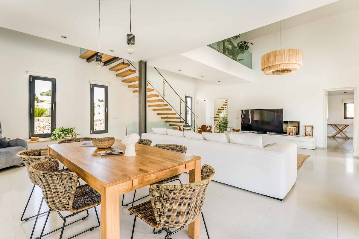 Modern villa with swimming pool,Sa Caleta, Menorca gallery image 5