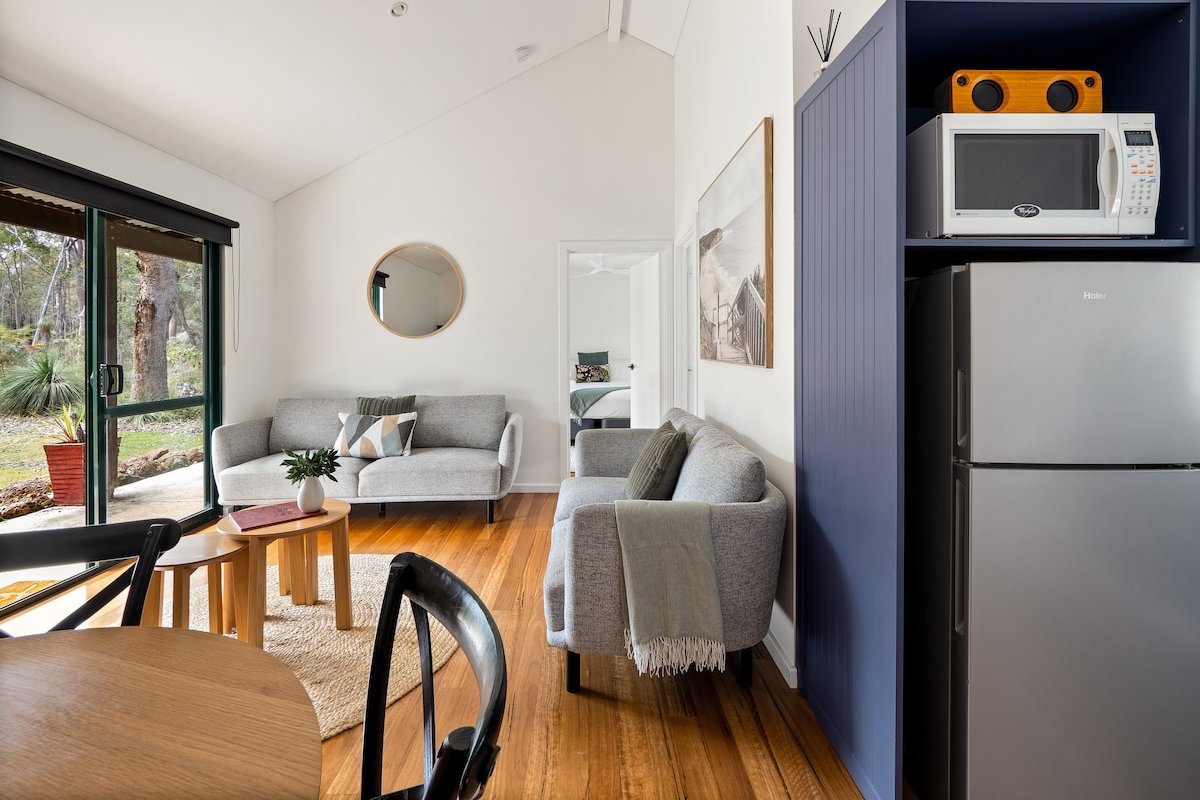 Semillon Forest Chalet at Island Brook Estate gallery image 3