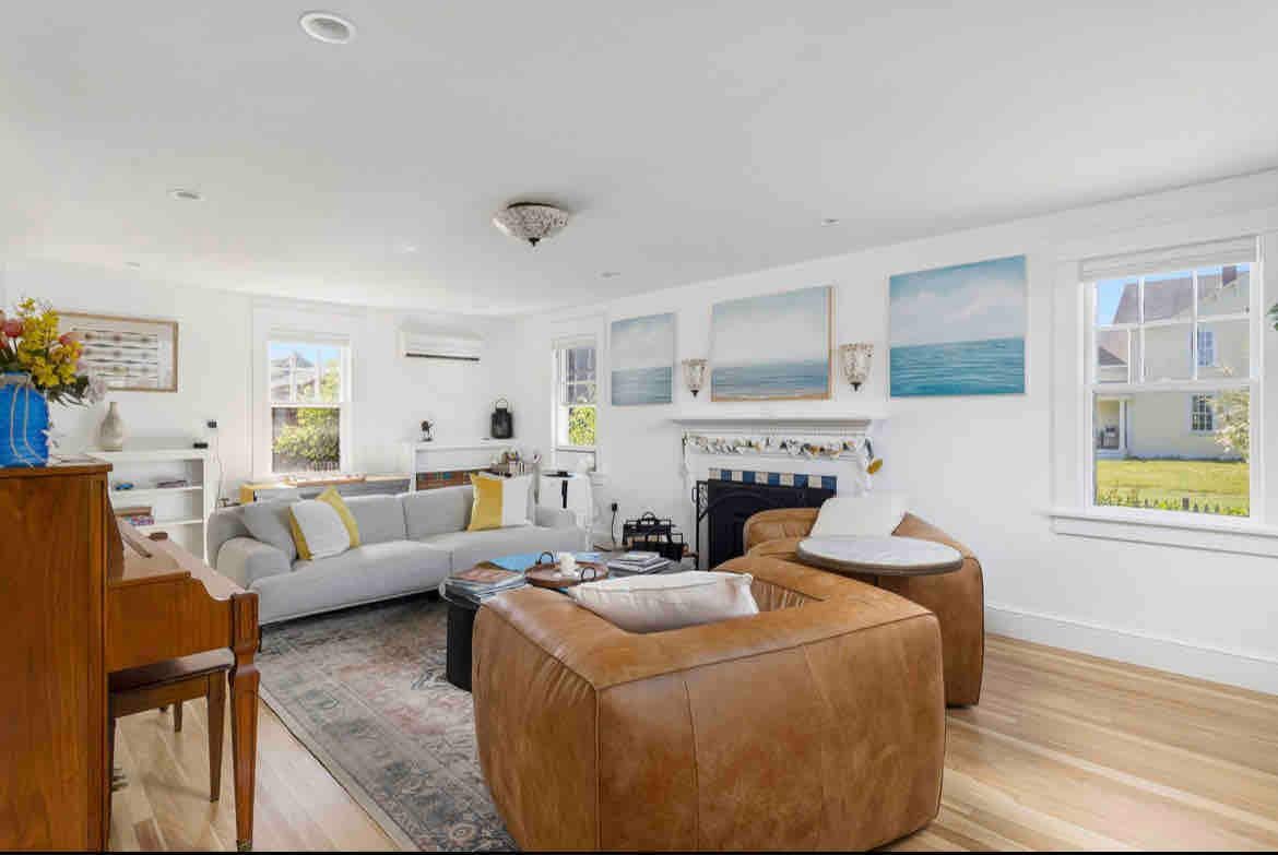 Walk to the Beach – Serene Coastal Country Cottage gallery image 4