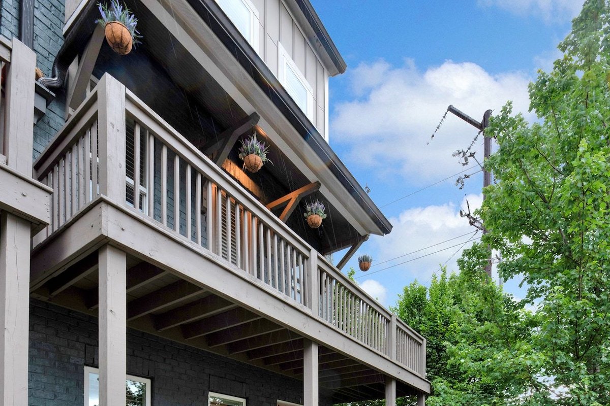 3Bed/3Bath mins from Downtown or 12 South! gallery image 5