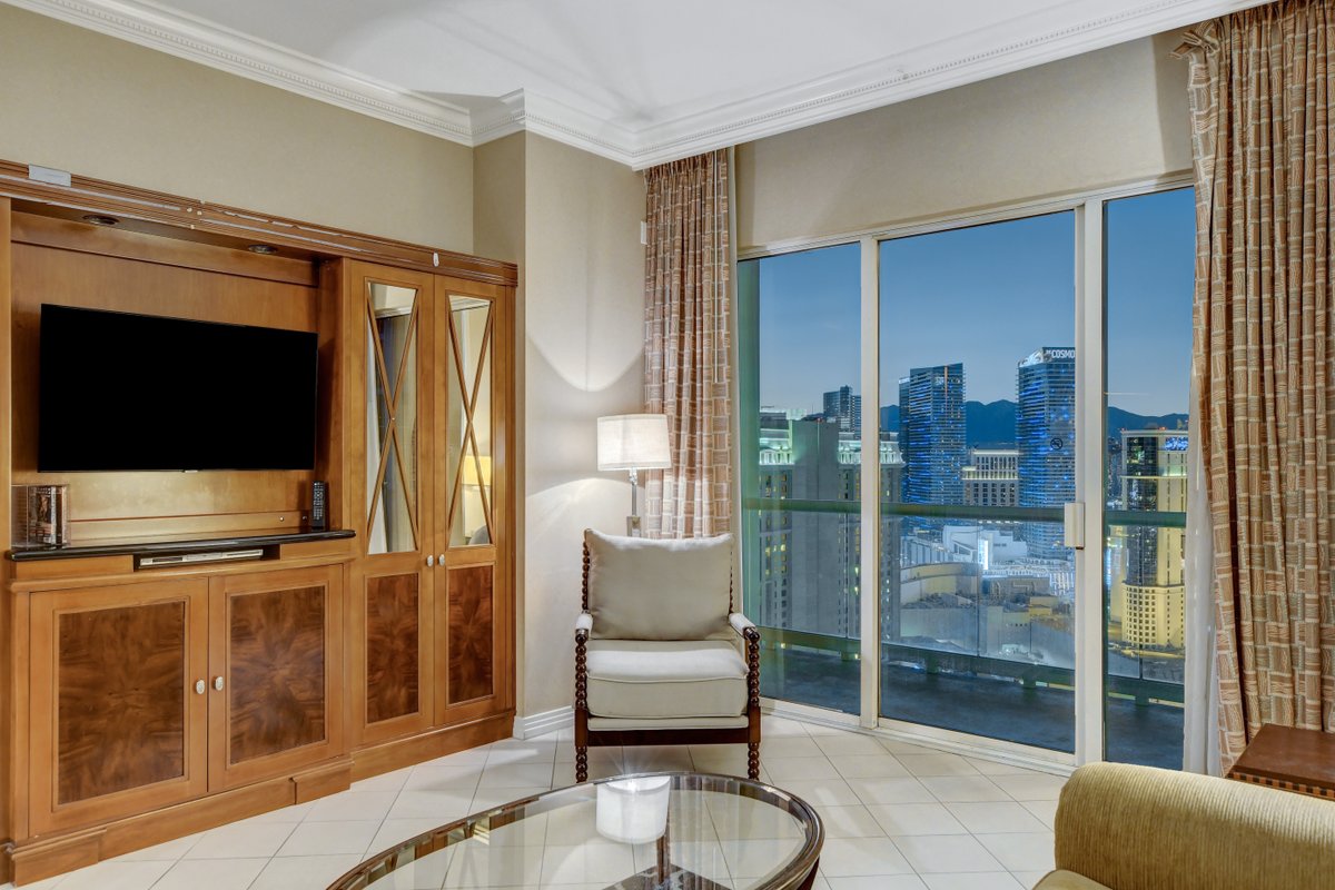 34th Floor Lux 2BR Suite at MGM Signature