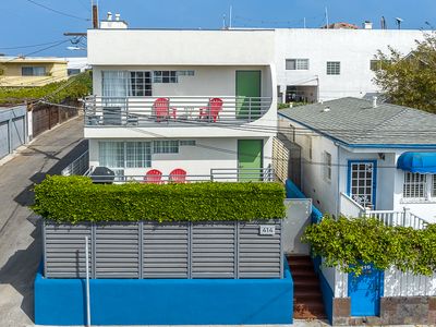 Contemporary Venice Beach Home – Block to Beach