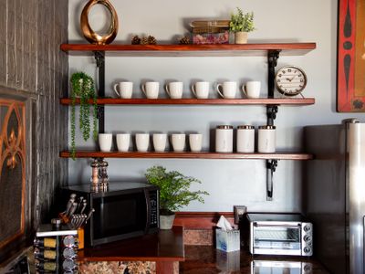 Spacious 4 BR House in Uptown Historic Area