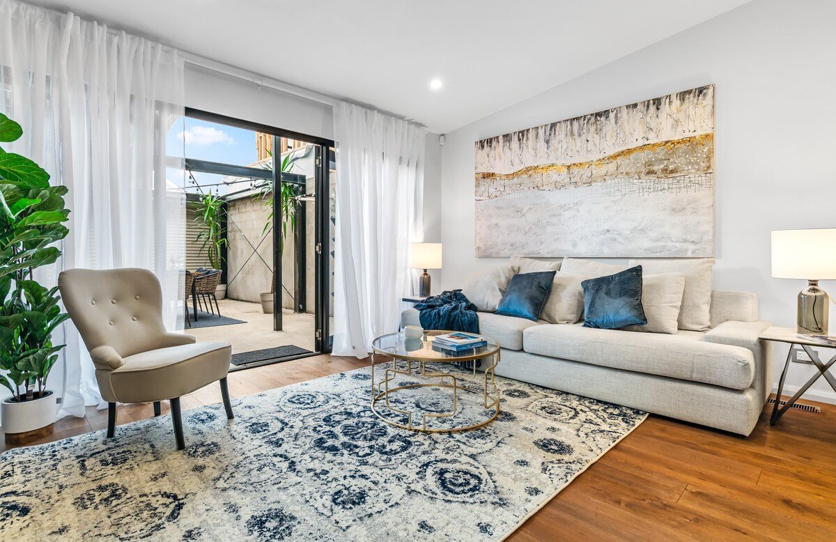 A+Albert Park. Bespoke Brilliance. 4Bed 2Bath. gallery image 3