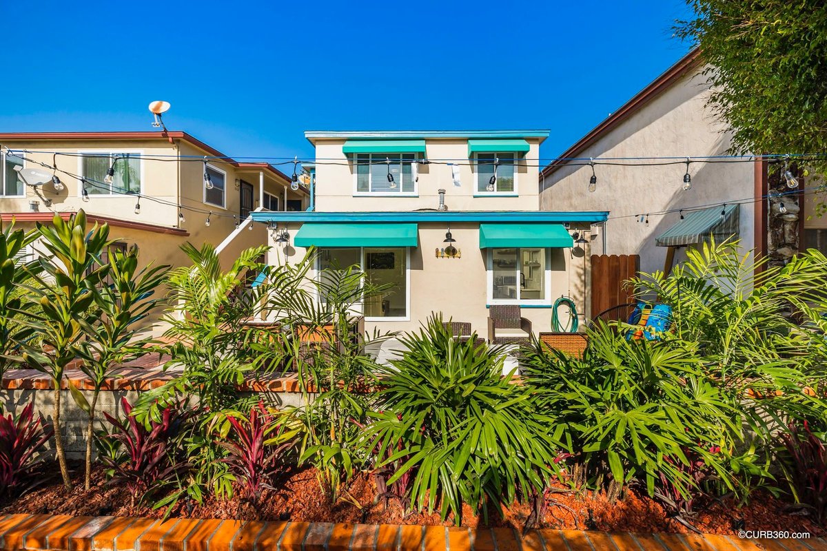 Mission Bay Retreat-Steps to sand! Sleeps 14!