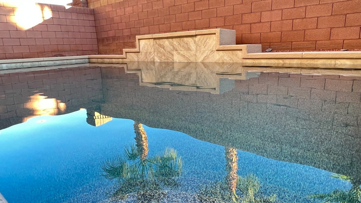 #49B Luxurious Tri-Level 6BR w/ Pool & Pool Table gallery image 2